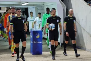 ΑΠΟΕΛ-Ομόνοια: Γαλαζοκίτρινη κυριαρχία με τριάρα και... κορυφή! (Φώτος)