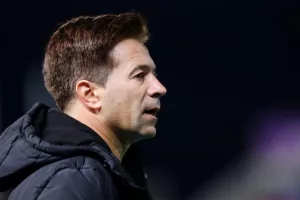 ΑΠΟΕΛ-Ομόνοια: Γαλαζοκίτρινη κυριαρχία με τριάρα και... κορυφή! (Φώτος)