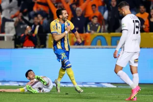 ΑΠΟΕΛ-Δόξα: "Πεντάσφαιρος" με τέσσερα γκολ από τον πάγκο! (Φώτος)