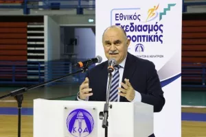 (ΦΩΤΟΣ) Επίδοση επιταγών Σχεδιασμού Προοπτικής ΚΟΑ από Λετυμπιώτη και Μιχαηλίδη