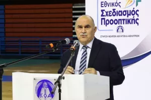 (ΦΩΤΟΣ) Επίδοση επιταγών Σχεδιασμού Προοπτικής ΚΟΑ από Λετυμπιώτη και Μιχαηλίδη