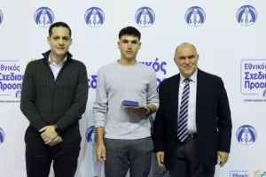 (ΦΩΤΟΣ) Επίδοση επιταγών Σχεδιασμού Προοπτικής ΚΟΑ από Λετυμπιώτη και Μιχαηλίδη