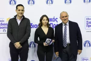 (ΦΩΤΟΣ) Επίδοση επιταγών Σχεδιασμού Προοπτικής ΚΟΑ από Λετυμπιώτη και Μιχαηλίδη