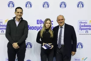 (ΦΩΤΟΣ) Επίδοση επιταγών Σχεδιασμού Προοπτικής ΚΟΑ από Λετυμπιώτη και Μιχαηλίδη