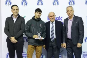 (ΦΩΤΟΣ) Επίδοση επιταγών Σχεδιασμού Προοπτικής ΚΟΑ από Λετυμπιώτη και Μιχαηλίδη