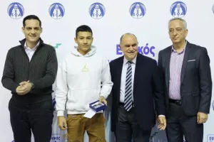 (ΦΩΤΟΣ) Επίδοση επιταγών Σχεδιασμού Προοπτικής ΚΟΑ από Λετυμπιώτη και Μιχαηλίδη