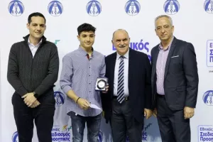 (ΦΩΤΟΣ) Επίδοση επιταγών Σχεδιασμού Προοπτικής ΚΟΑ από Λετυμπιώτη και Μιχαηλίδη