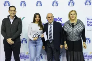 (ΦΩΤΟΣ) Επίδοση επιταγών Σχεδιασμού Προοπτικής ΚΟΑ από Λετυμπιώτη και Μιχαηλίδη