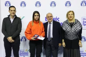 (ΦΩΤΟΣ) Επίδοση επιταγών Σχεδιασμού Προοπτικής ΚΟΑ από Λετυμπιώτη και Μιχαηλίδη