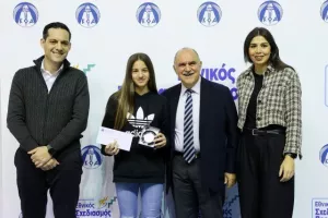 (ΦΩΤΟΣ) Επίδοση επιταγών Σχεδιασμού Προοπτικής ΚΟΑ από Λετυμπιώτη και Μιχαηλίδη