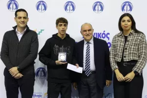 (ΦΩΤΟΣ) Επίδοση επιταγών Σχεδιασμού Προοπτικής ΚΟΑ από Λετυμπιώτη και Μιχαηλίδη