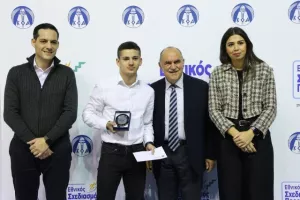 (ΦΩΤΟΣ) Επίδοση επιταγών Σχεδιασμού Προοπτικής ΚΟΑ από Λετυμπιώτη και Μιχαηλίδη