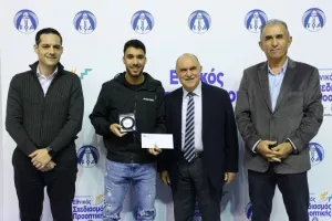 (ΦΩΤΟΣ) Επίδοση επιταγών Σχεδιασμού Προοπτικής ΚΟΑ από Λετυμπιώτη και Μιχαηλίδη