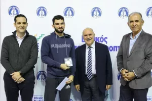 (ΦΩΤΟΣ) Επίδοση επιταγών Σχεδιασμού Προοπτικής ΚΟΑ από Λετυμπιώτη και Μιχαηλίδη