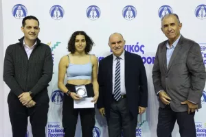 (ΦΩΤΟΣ) Επίδοση επιταγών Σχεδιασμού Προοπτικής ΚΟΑ από Λετυμπιώτη και Μιχαηλίδη