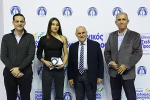 (ΦΩΤΟΣ) Επίδοση επιταγών Σχεδιασμού Προοπτικής ΚΟΑ από Λετυμπιώτη και Μιχαηλίδη