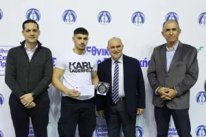 (ΦΩΤΟΣ) Επίδοση επιταγών Σχεδιασμού Προοπτικής ΚΟΑ από Λετυμπιώτη και Μιχαηλίδη
