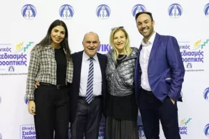 (ΦΩΤΟΣ) Επίδοση επιταγών Σχεδιασμού Προοπτικής ΚΟΑ από Λετυμπιώτη και Μιχαηλίδη