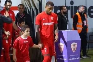 Νέα Σαλαμίνα-Ομόνοια: 3η σερί… και είπε “ευχαριστώ” στα δώρα (Φώτος)