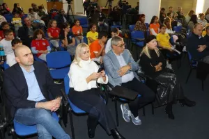 Ανανέωσαν τη συνεργασία τους Χαραλαμπίδης Κρίστης και ΚΟΕΑΣ (φώτος)