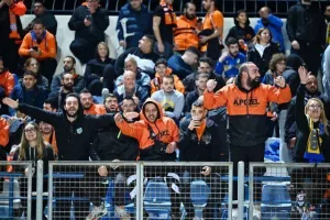 Πάφος-ΑΠΟΕΛ: Πάει στο "αιώνιο" με φόρα από τη… χρυσή κεφαλιά του Τσεμπάκ