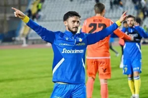 Πάφος-ΑΠΟΕΛ: Πάει στο "αιώνιο" με φόρα από τη… χρυσή κεφαλιά του Τσεμπάκ