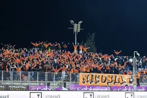 Πάφος-ΑΠΟΕΛ: Πάει στο "αιώνιο" με φόρα από τη… χρυσή κεφαλιά του Τσεμπάκ