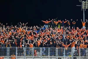 Πάφος-ΑΠΟΕΛ: Πάει στο "αιώνιο" με φόρα από τη… χρυσή κεφαλιά του Τσεμπάκ