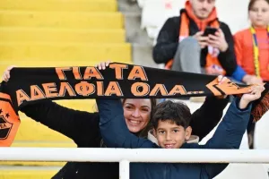 ΑΠΟΕΛ-Ομόνοια: Γαλαζοκίτρινη κυριαρχία με τριάρα και... κορυφή! (Φώτος)