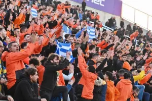 ΑΠΟΕΛ-Ομόνοια: Γαλαζοκίτρινη κυριαρχία με τριάρα και... κορυφή! (Φώτος)