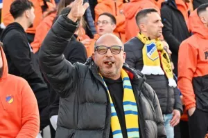 ΑΠΟΕΛ-Ομόνοια: Γαλαζοκίτρινη κυριαρχία με τριάρα και... κορυφή! (Φώτος)