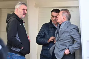 ΑΠΟΕΛ-Ομόνοια: Γαλαζοκίτρινη κυριαρχία με τριάρα και... κορυφή! (Φώτος)