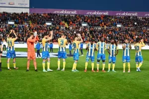 ΑΠΟΕΛ-Ομόνοια: Γαλαζοκίτρινη κυριαρχία με τριάρα και... κορυφή! (Φώτος)