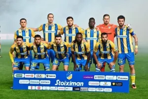 ΑΠΟΕΛ-Ομόνοια: Γαλαζοκίτρινη κυριαρχία με τριάρα και... κορυφή! (Φώτος)
