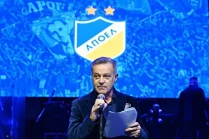 (ΦΩΤΟΣ) Το Χριστουγεννιάτικο πάρτυ του ΑΠΟΕΛ με πόλο έλξης τον Σα Πίντο!