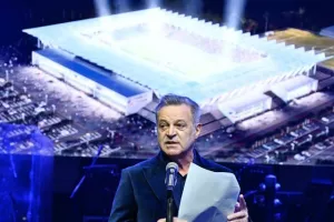 (ΦΩΤΟΣ) Το Χριστουγεννιάτικο πάρτυ του ΑΠΟΕΛ με πόλο έλξης τον Σα Πίντο!