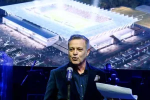 (ΦΩΤΟΣ) Το Χριστουγεννιάτικο πάρτυ του ΑΠΟΕΛ με πόλο έλξης τον Σα Πίντο!