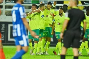Εθνικός - ΑΕΚ: ΔΙΠΛΟ με... τριάρα! (Φώτος)
