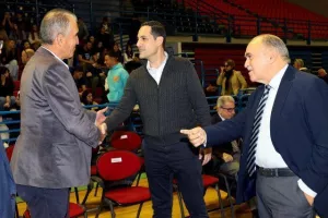 (ΦΩΤΟΣ) Επίδοση επιταγών Σχεδιασμού Προοπτικής ΚΟΑ από Λετυμπιώτη και Μιχαηλίδη