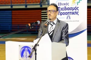 (ΦΩΤΟΣ) Επίδοση επιταγών Σχεδιασμού Προοπτικής ΚΟΑ από Λετυμπιώτη και Μιχαηλίδη