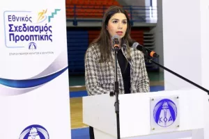 (ΦΩΤΟΣ) Επίδοση επιταγών Σχεδιασμού Προοπτικής ΚΟΑ από Λετυμπιώτη και Μιχαηλίδη