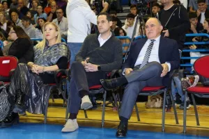 (ΦΩΤΟΣ) Επίδοση επιταγών Σχεδιασμού Προοπτικής ΚΟΑ από Λετυμπιώτη και Μιχαηλίδη