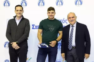 (ΦΩΤΟΣ) Επίδοση επιταγών Σχεδιασμού Προοπτικής ΚΟΑ από Λετυμπιώτη και Μιχαηλίδη