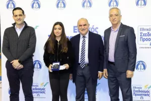 (ΦΩΤΟΣ) Επίδοση επιταγών Σχεδιασμού Προοπτικής ΚΟΑ από Λετυμπιώτη και Μιχαηλίδη