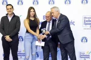 (ΦΩΤΟΣ) Επίδοση επιταγών Σχεδιασμού Προοπτικής ΚΟΑ από Λετυμπιώτη και Μιχαηλίδη