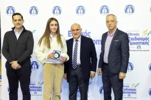 (ΦΩΤΟΣ) Επίδοση επιταγών Σχεδιασμού Προοπτικής ΚΟΑ από Λετυμπιώτη και Μιχαηλίδη