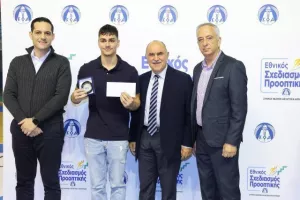 (ΦΩΤΟΣ) Επίδοση επιταγών Σχεδιασμού Προοπτικής ΚΟΑ από Λετυμπιώτη και Μιχαηλίδη