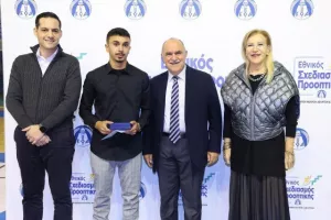 (ΦΩΤΟΣ) Επίδοση επιταγών Σχεδιασμού Προοπτικής ΚΟΑ από Λετυμπιώτη και Μιχαηλίδη