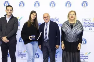 (ΦΩΤΟΣ) Επίδοση επιταγών Σχεδιασμού Προοπτικής ΚΟΑ από Λετυμπιώτη και Μιχαηλίδη