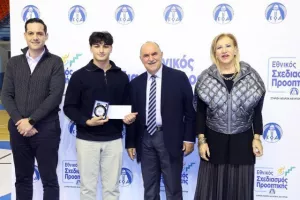 (ΦΩΤΟΣ) Επίδοση επιταγών Σχεδιασμού Προοπτικής ΚΟΑ από Λετυμπιώτη και Μιχαηλίδη
